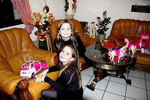 LEA ET SARAH 25 DECEMBRE 2010