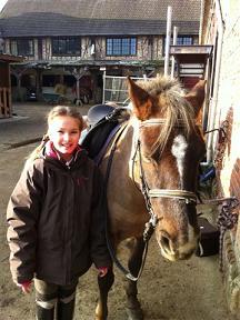 LEA ET SON CHEVAL  FEVRIER 2011